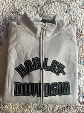 Harley-Davidson light gray Zip-Front Jacket with Black Logo great condition.